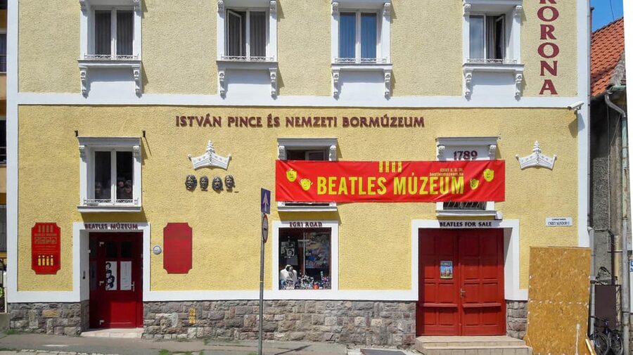EGRI ROAD BEATLES MUSEUM - Starting below ground with film and context