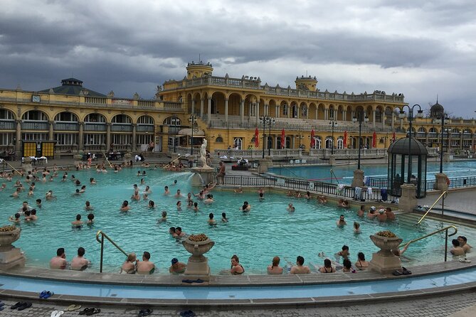 Entrance to Szechenyi Spa in Budapest - How long to stay, and when to arrive