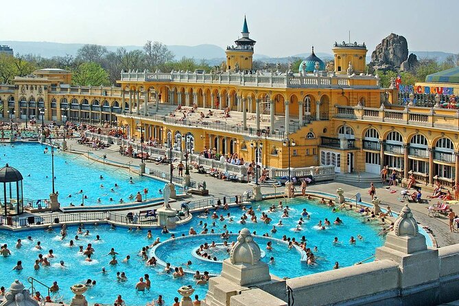 Entrance to Szechenyi Spa in Budapest - Entry problems and how to reduce the stress