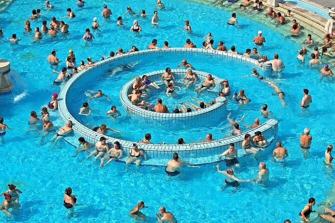 Entrance to Szechenyi Spa in Budapest - Lockers, changing rooms, and what to pack