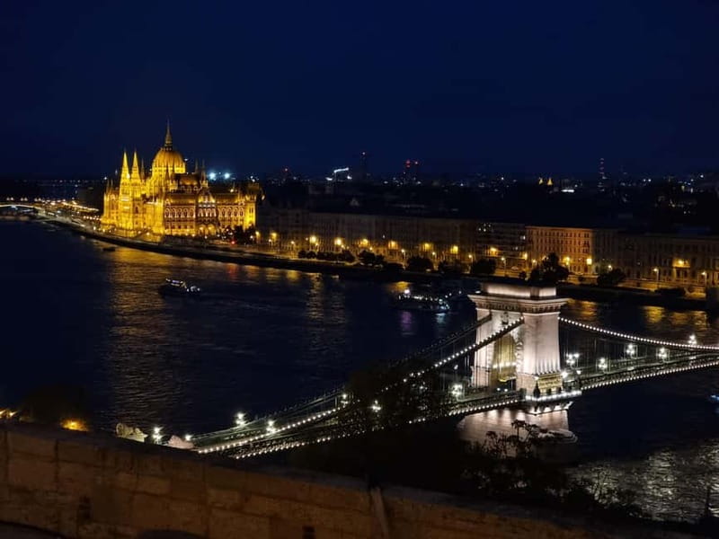 FoolsCode: EscapeRoom/Sightseeing tour with Actor Tourguide - What the 90 minutes feel like