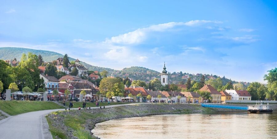 From Budapest: Danube Bend Full-Day Private Tour with Lunch - Esztergom Basilica and the Slovakian border