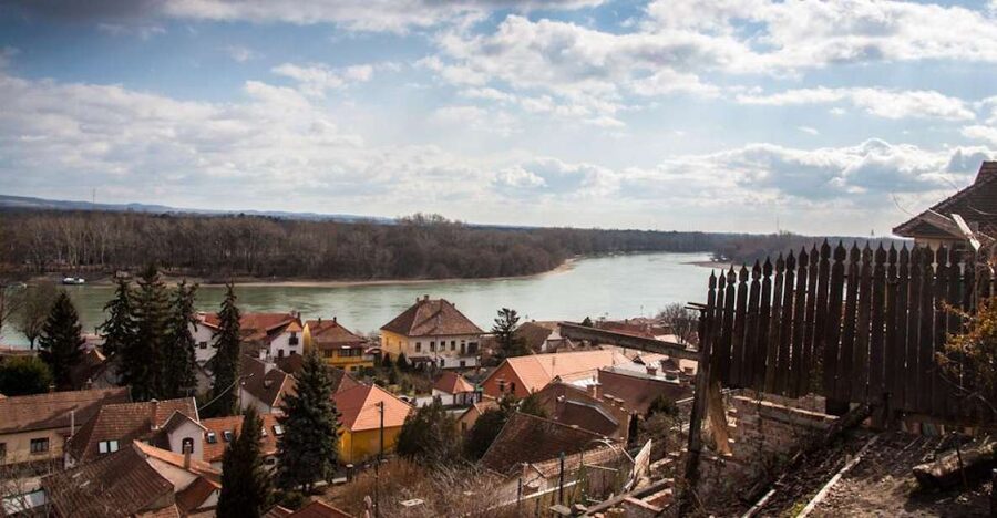 From Budapest: Danube Bend Full-Day Private Tour with Lunch - The ride from Budapest to Esztergom