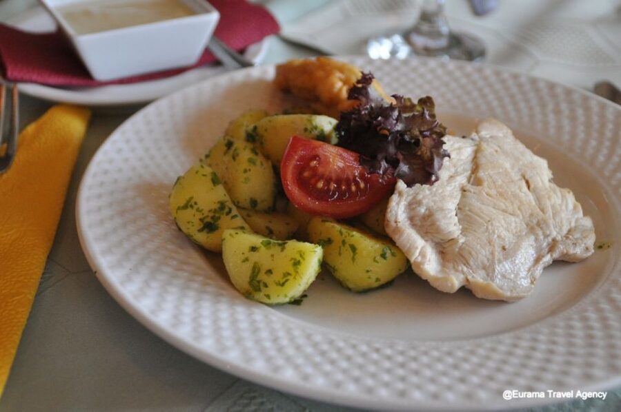 From Budapest: Full-Day Danube Bend Tour with Lunch - Visegrád Hill, river views, and the included lunch