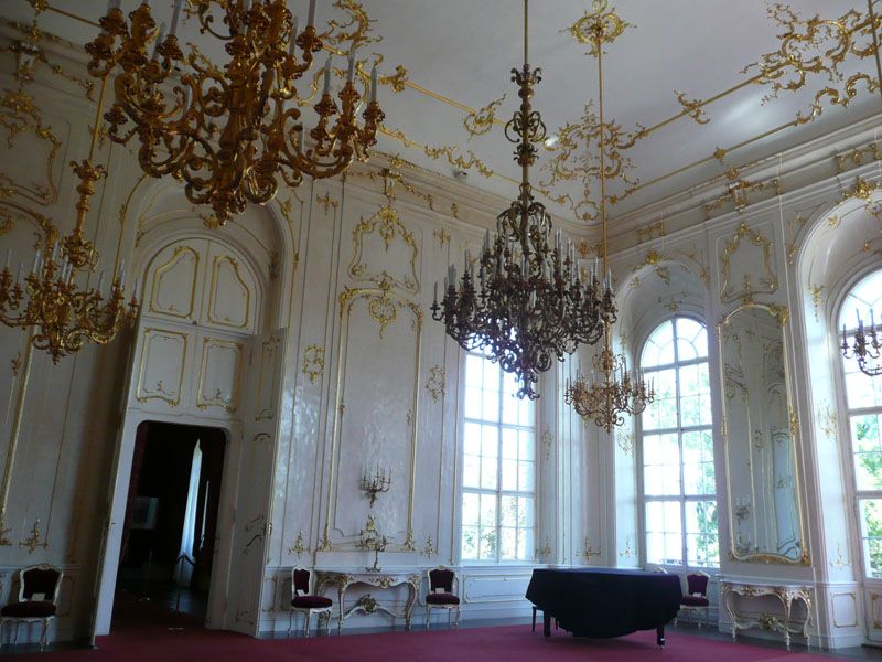 From Budapest: Gödöllő Royal Sissi Guided Tour - What restoration adds, and what it takes away