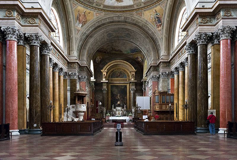 From Budapest: Guided Tour of Eger with Wine Tasting - Baroque details around the town center