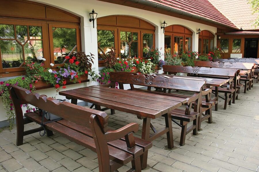From Budapest: Puszta Horse Show and Countryside Visit - The included Hungarian lunch