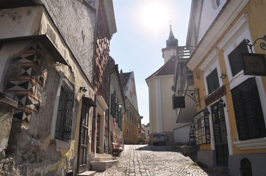 From Budapest: Szentendre Half-Day Tour - The 45-minute ride out of Budapest