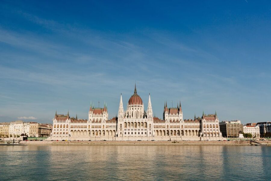 From Vienna: Guided Day Trip to Budapest - The Danube setting and the big visual payoff