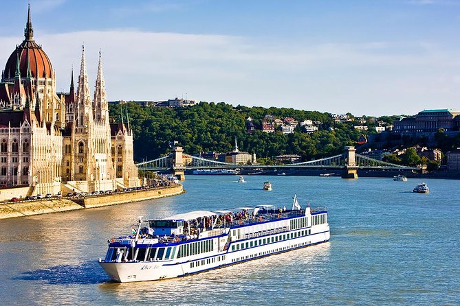 Full Day Private Budapest City Tour With Lunch and Cruise option - St. Stephen’s Basilica and the heart of Pest