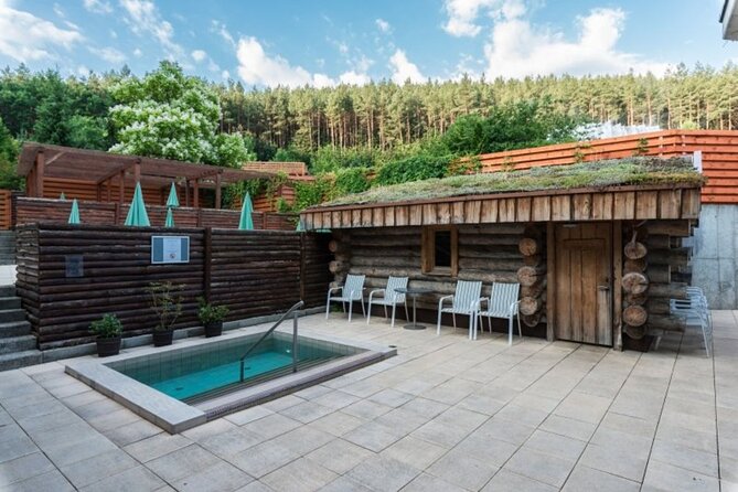 Full-Day Private Tour in Eger with Thermal Bath in Egerszalók - How much does the private format add?