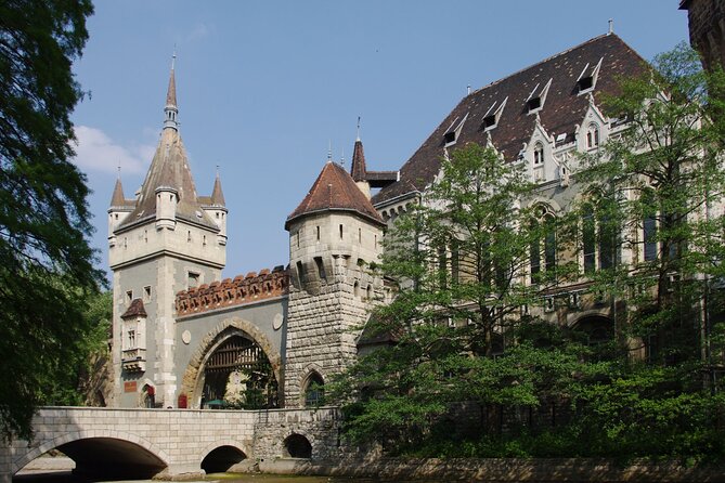 General sightseeing tour - Fisherman’s Bastion and the best city panorama