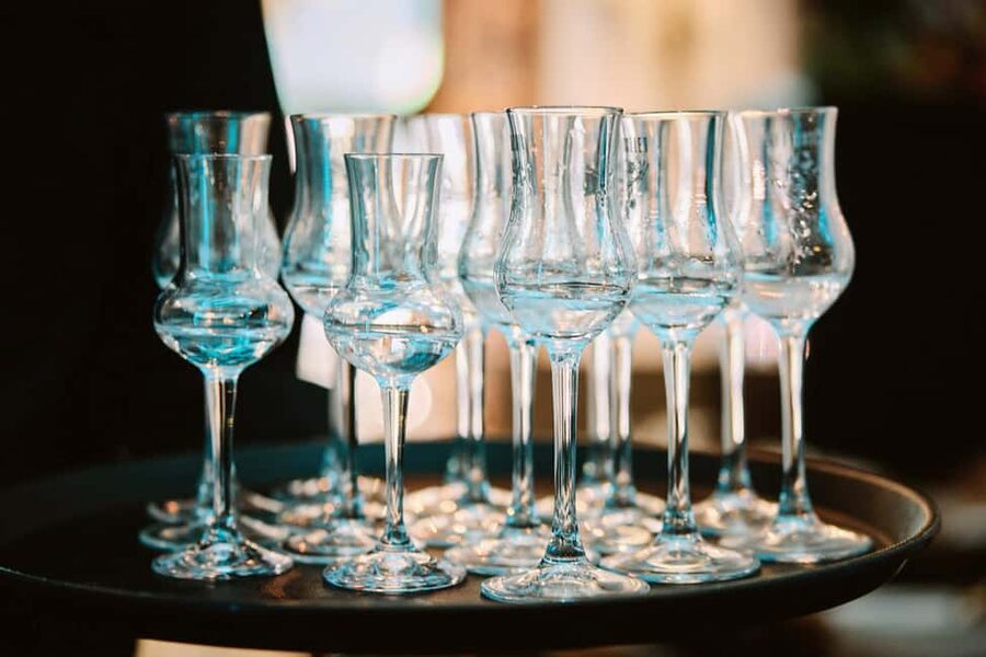 Guided Tipsy Food Tour with Drinks Included in Budapest - How much food do you actually get?