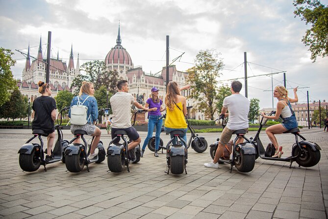 Guided Tours in Budapest on E-Scooter with various routes - Why a scooter makes sense in Budapest
