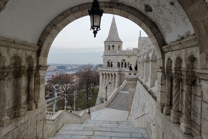 Historical and Cultural Walking Tour in Budapest - Chain Bridge and the climb toward Buda Castle