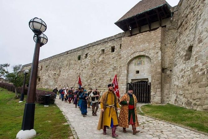Home to Bull's Blood red wine! Eger with winetaste private tour - Dobó Square and Eger’s civic center