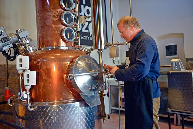 Hungarian pálinka distillery visit and tasting - Getting to the Meeting Point in Visegrád