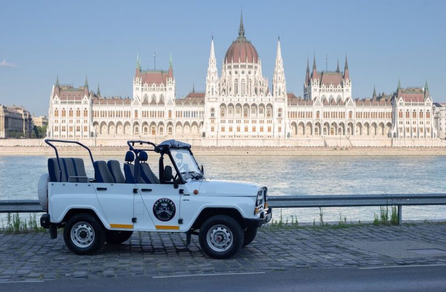 Iconic Budapest tour with Classic Russian Jeep and G-Wagon - Why a Jeep works well in Budapest