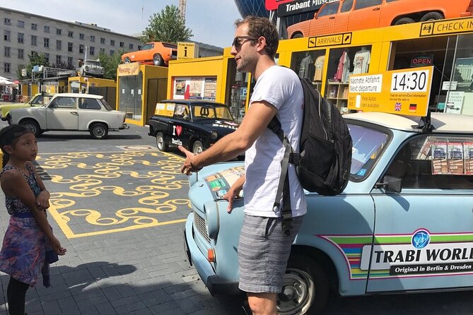 Original Budapest Alternative Street Art & Jewish Tour - Andrássy Avenue and the shift toward District 7