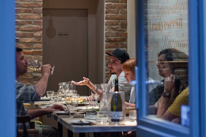 Palace District Evening Culinary, Wine, and History Walk - Why this Budapest food walk works so well