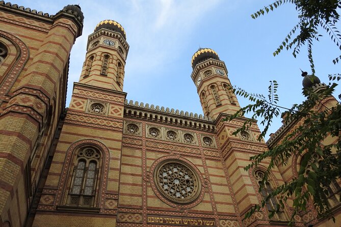 Past and Present of Budapest Jewish District Tour - Starting at Erzsébet tér and the Ferris wheel