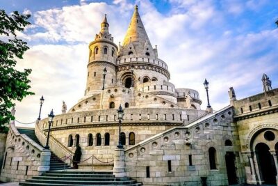 Private 4 Hours Budapest city tour and 3 hours Széchenyi thermal spa relax