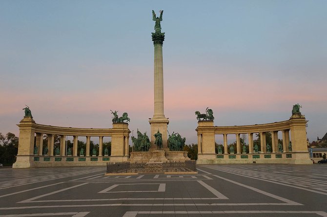 Private 4 Hours Budapest city tour and 3 hours Széchenyi thermal spa relax - Citadella and Gellért Hill
