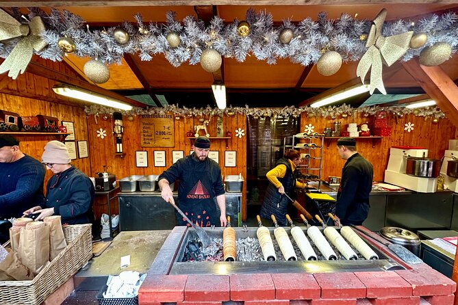 Private Budapest Christmas Market Tour with Chimney Cake & Mulled Wine - What this Budapest Christmas walk is really like