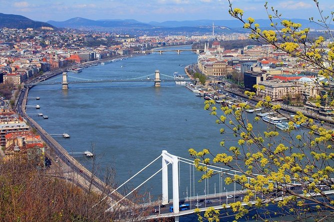 Private Budapest City Tour by Car - St. Stephen’s Basilica and the important itinerary warning
