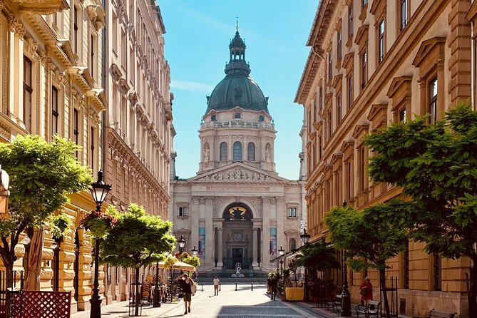 Private Budapest City tour with Classic Russian Jeep or G-Wagon! - Liberty Bridge, the market, and Gellért Hill
