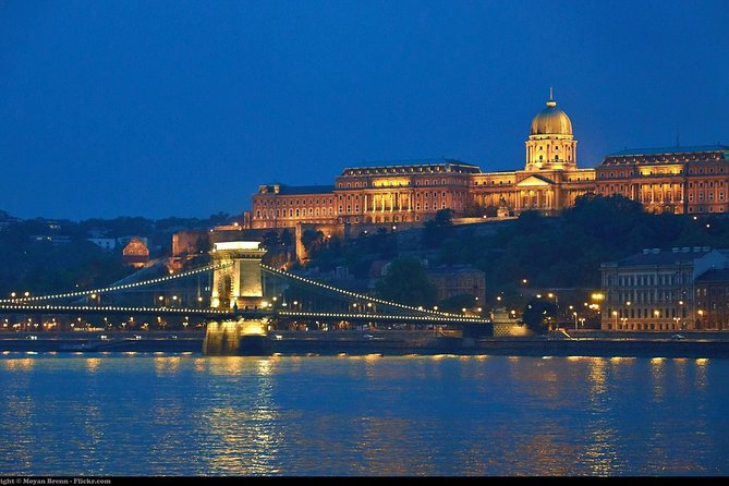 Private Budapest Sightseeing Tour: Royal Castle, Heroes Square, Chain Bridge - From the National Museum to the Jewish Quarter