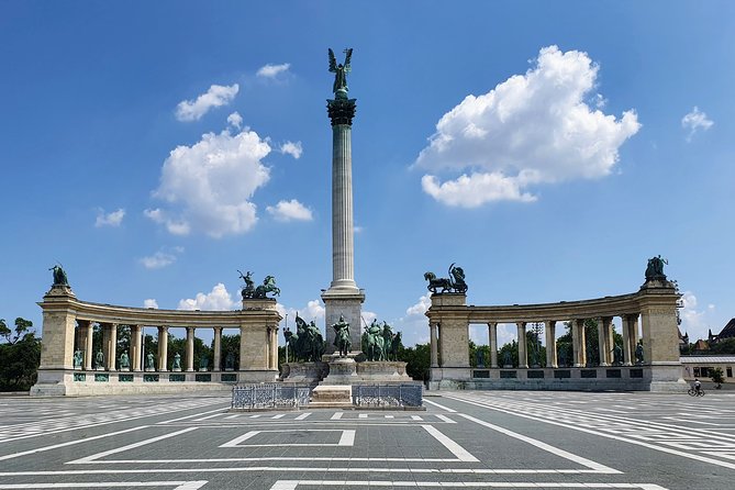 Private city tour by van - Central Market Hall: a taste of everyday Budapest