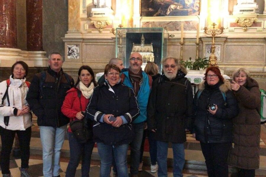 Private Custom Tour with Local Guide Budapest - Starting with Budapest’s major sights