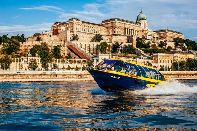 Private Danube Sightseeing Cruise in Budapest - Choosing the music and pace