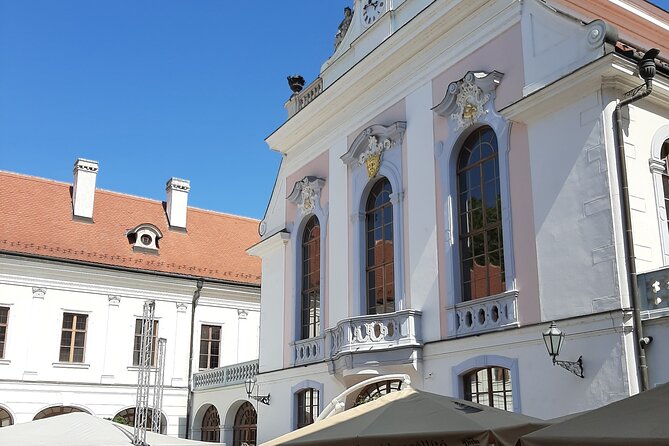 Private Sissi Castle Tour - Coffee, stables, and the limits of a four-hour visit
