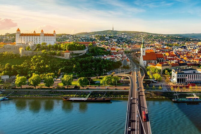 Private Tour from Budapest to Prague Sightseeing - What the private vehicle adds