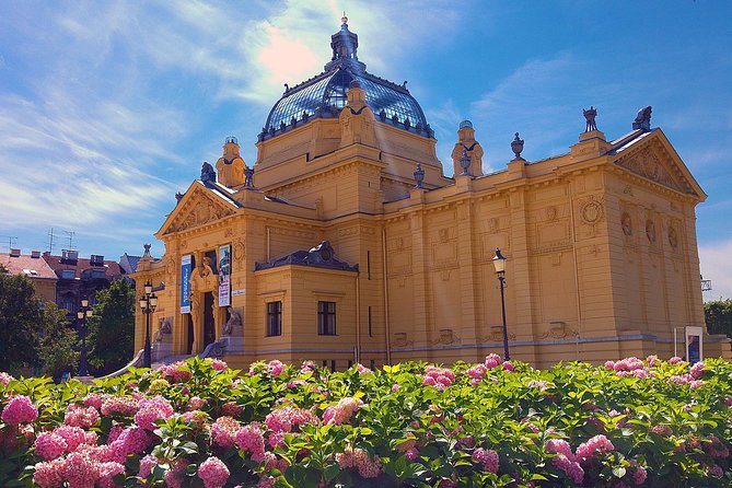 Private transfer from Budapest to Zagreb, 2h stop for sightseeing - Key points before you book