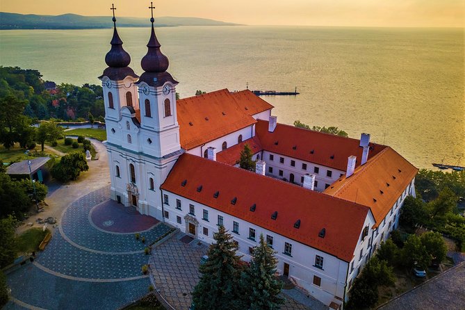 Private Transfer from Vienna to Budapest or Budapest to Vienna - Choosing stops without wasting the day