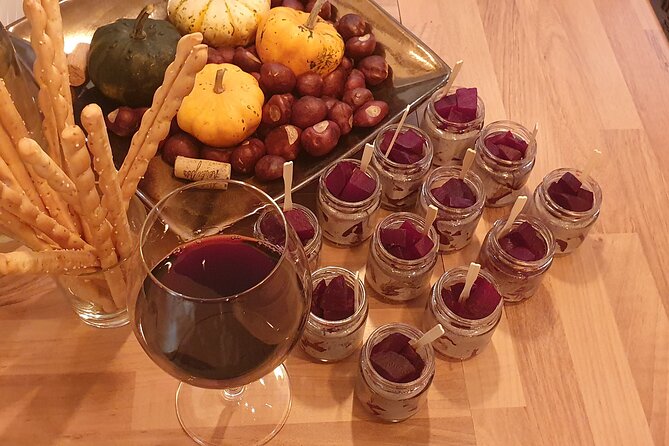 Private Wine Tasting in Budapest - Ham, cheese, and the practical value of snacks