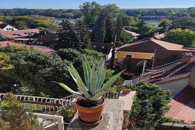 Scenic Danube River bend hills & the Art Town: Private Car Tour - What weather can change