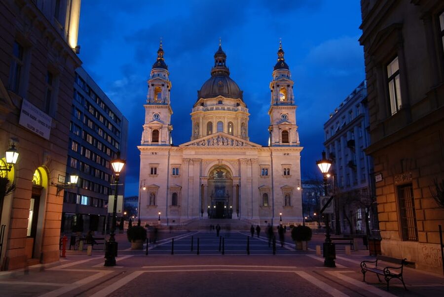 St. Stephen's Basilica: VIP Concert & After Hours Dome Visit - Adding the dinner and cruise option