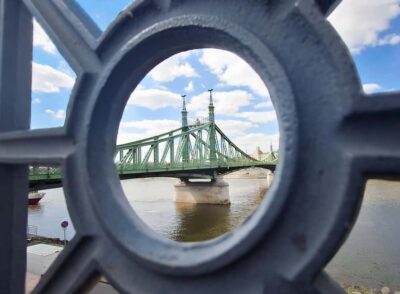 Street photography with your smartphone, tour of Budapest