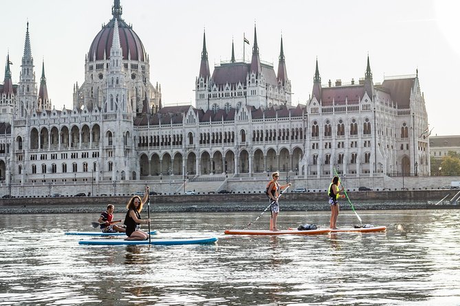Sunrise SUP to the heart of Budapest - Gellért Hill and its famous statue