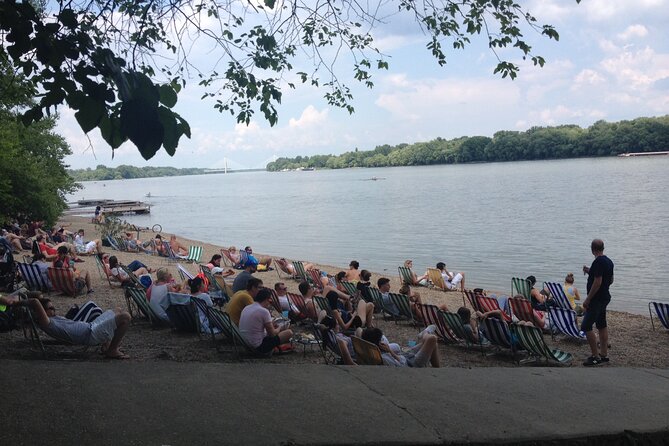 Szentendre: Self-guided Bicycle Tour with optional boat transfer - Returning by boat on weekends