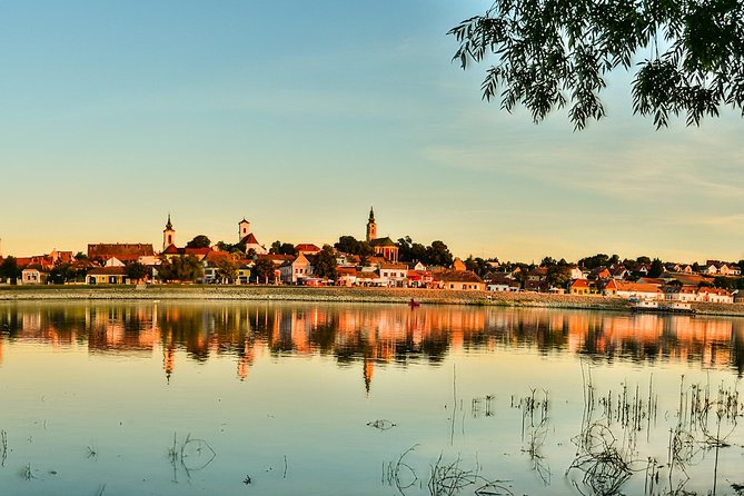 Szentendre the Artists Village Half-Day Tour from Budapest - Szentendre’s cobbled baroque center