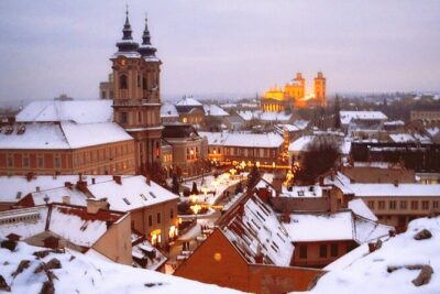 UNESCO Holloko and Eger Castle Private Tour with Transport