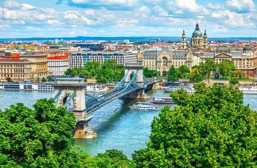 Vienna: Budapest Day Trip - Leaving Vienna for the Hungarian Countryside