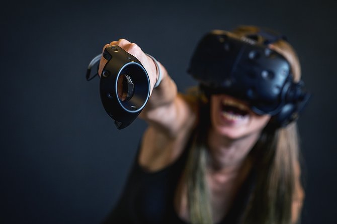 VR experience at PlayVR - Choosing between escape rooms, zombies, and space battles