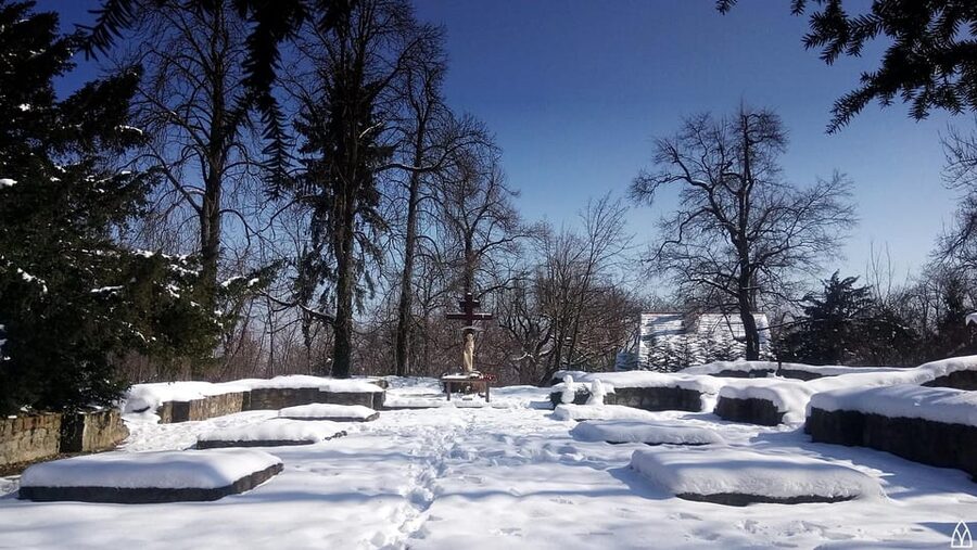 Walk to recent and aged spiritual sanctuaries near Budapest - Key points at a glance