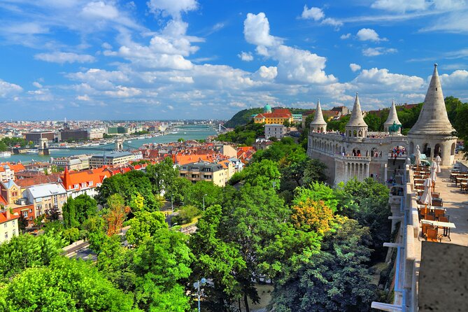 Welcome to Budapest 3 hrs Must See Private Tour by car - Why a private car helps in three hours
